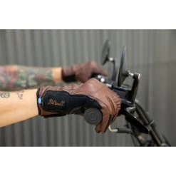 Biltwell Belden Leather Gloves - Chocolate Brown 17 Biltwell Belden Leather Gloves - Chocolate Brown -Cycling Equipment Shop Biltwell Belden Leather Gloves Chocolate Brown 4 96074.1569521342