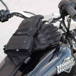 Highway 21 Radiant Heated Gloves -Cycling Equipment Shop Highway 21 Radiant Heated Gloves 1 86580.1515697334