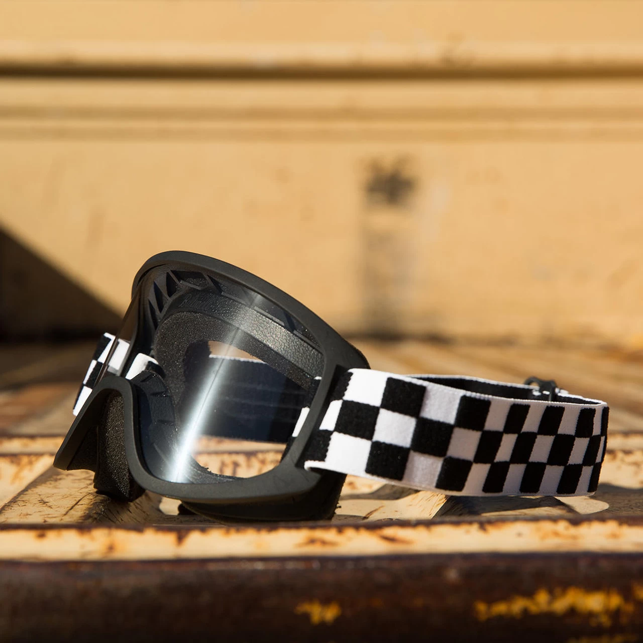 Biltwell Moto 2.0 Goggles - Checkers Black 6 Biltwell Moto 2.0 Goggles - Checkers Black - Image 6