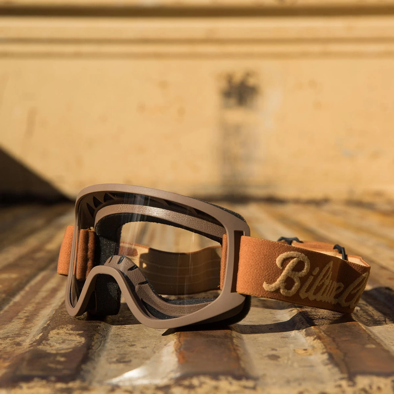Biltwell Moto 2.0 Goggles - Script Chocolate 5 Biltwell Moto 2.0 Goggles - Script Chocolate - Image 5